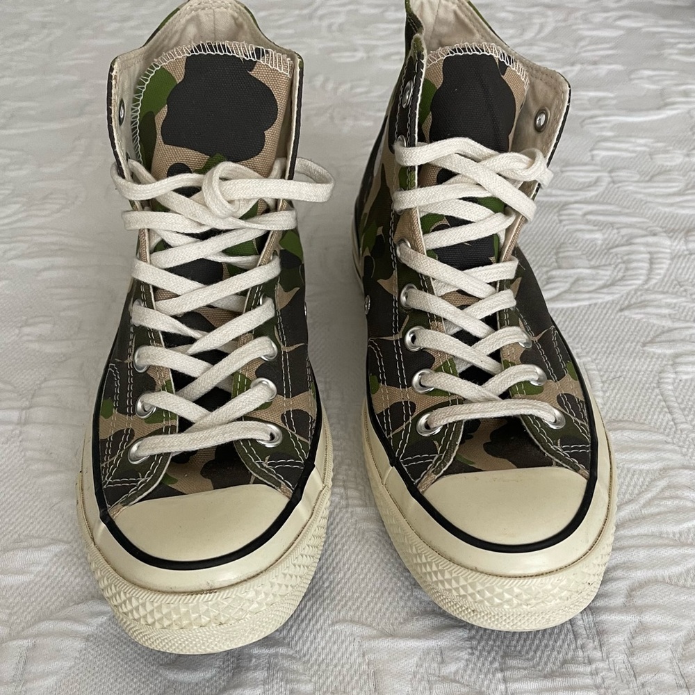 Converse All Star Chuck Taylor High Top - Green / Beige Camo - Size 8 Mens